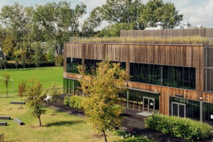 Akademeia High Shool Notizie di lusso