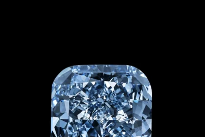 Diamante blu all'asta a Ginevra4