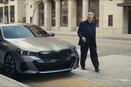 Christopher Walken dà il tono allo spot BMW e al Super Bowl