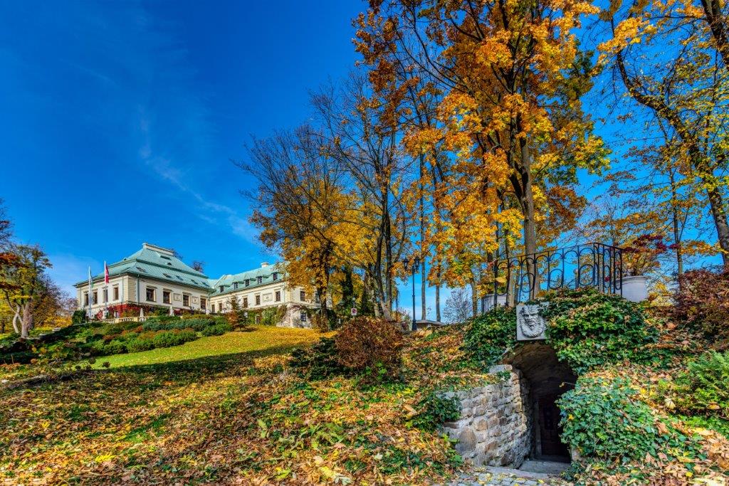 Palazzo Odrowąż in autunno