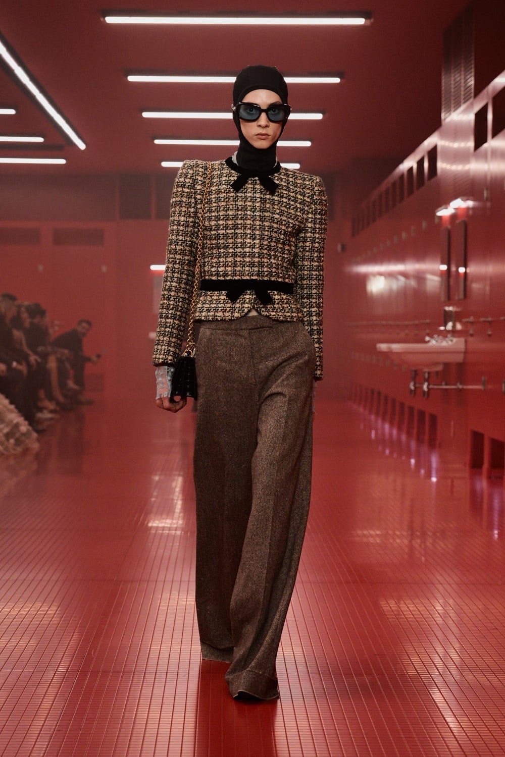 L'ultima sfilata di Valentino gioca con l'intimità1