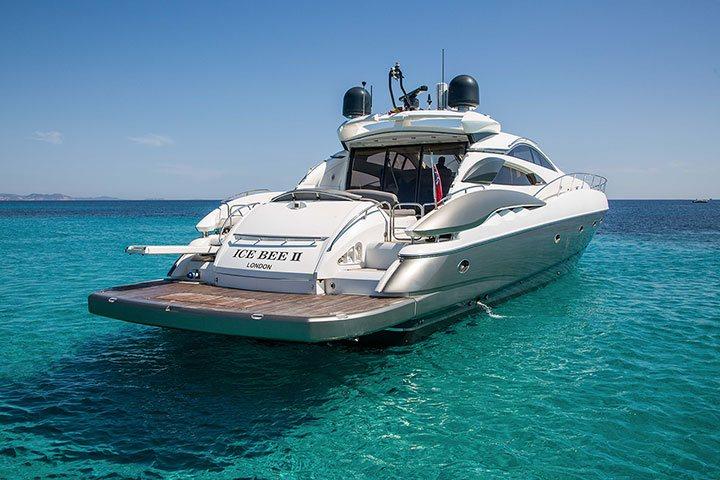 Yacht di lusso intelligente