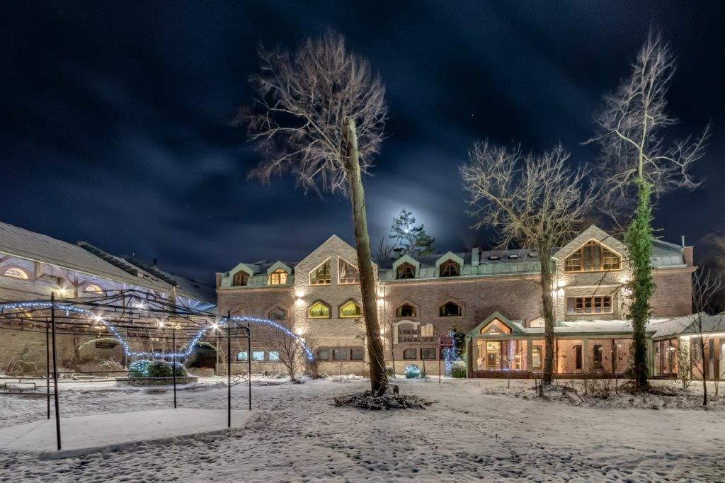 Manor House Termy Zamkowe di Notte