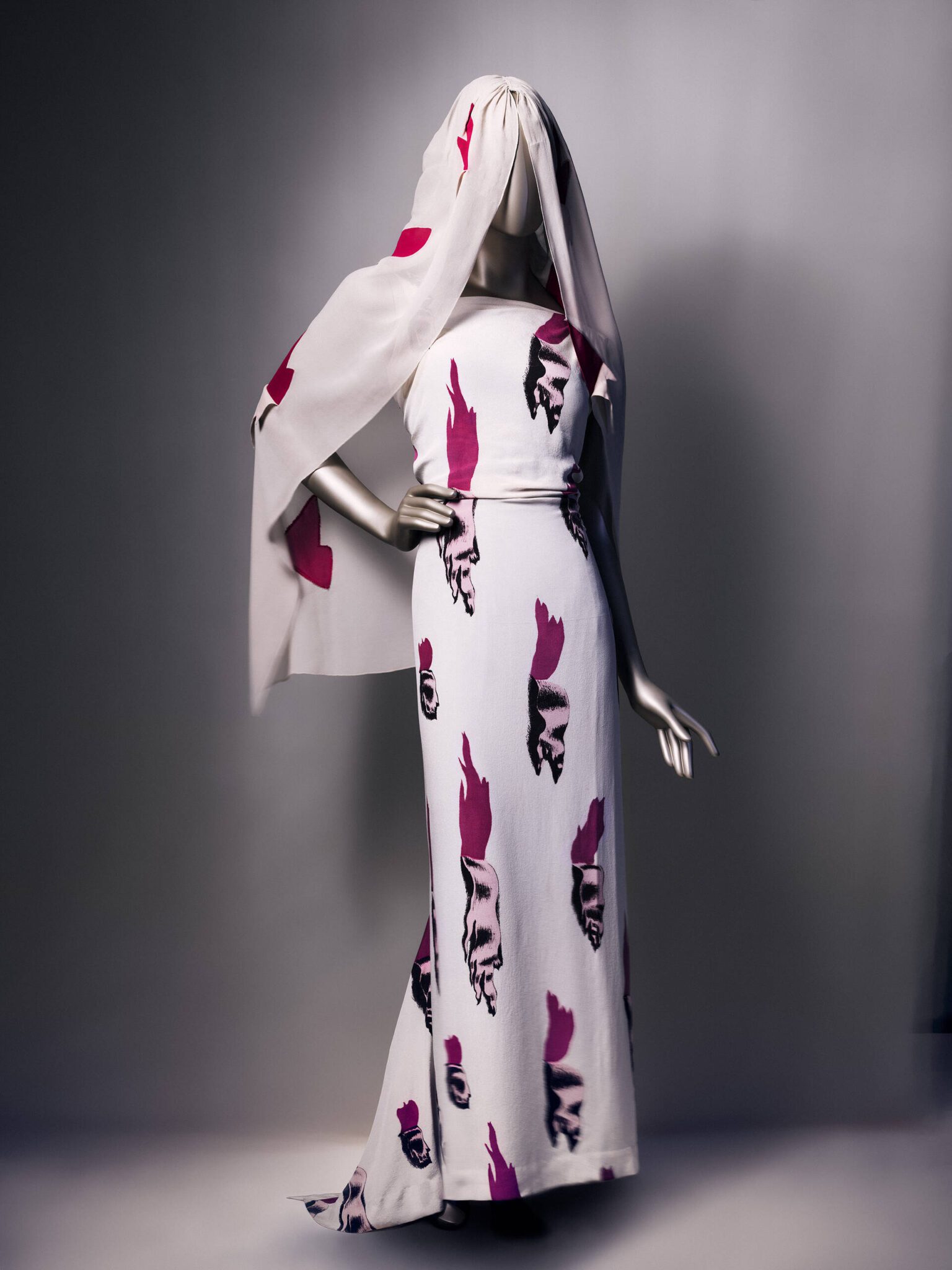 Tra Moda e Arte: Mostra Schiaparelli a Londra2
